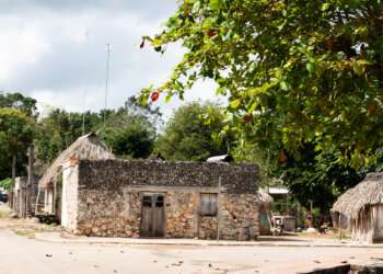 Comunidades mayas acompañadas por ProDESC denuncian ante el INDAUTOR apropiación indebida de su patrimonio biocultural por el proyecto turístico “Maya Ka’an”